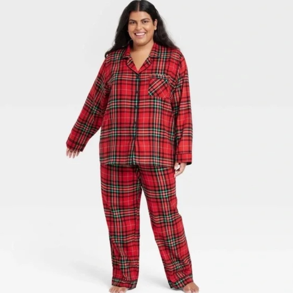 Wondershop Red and Black Plaid Women's Pajama Set